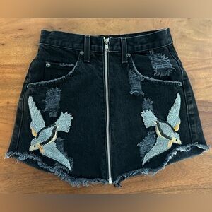 CARMAR Beatrice Bird Embroidery Zipper Black Distressed Denim Skirt Size 25